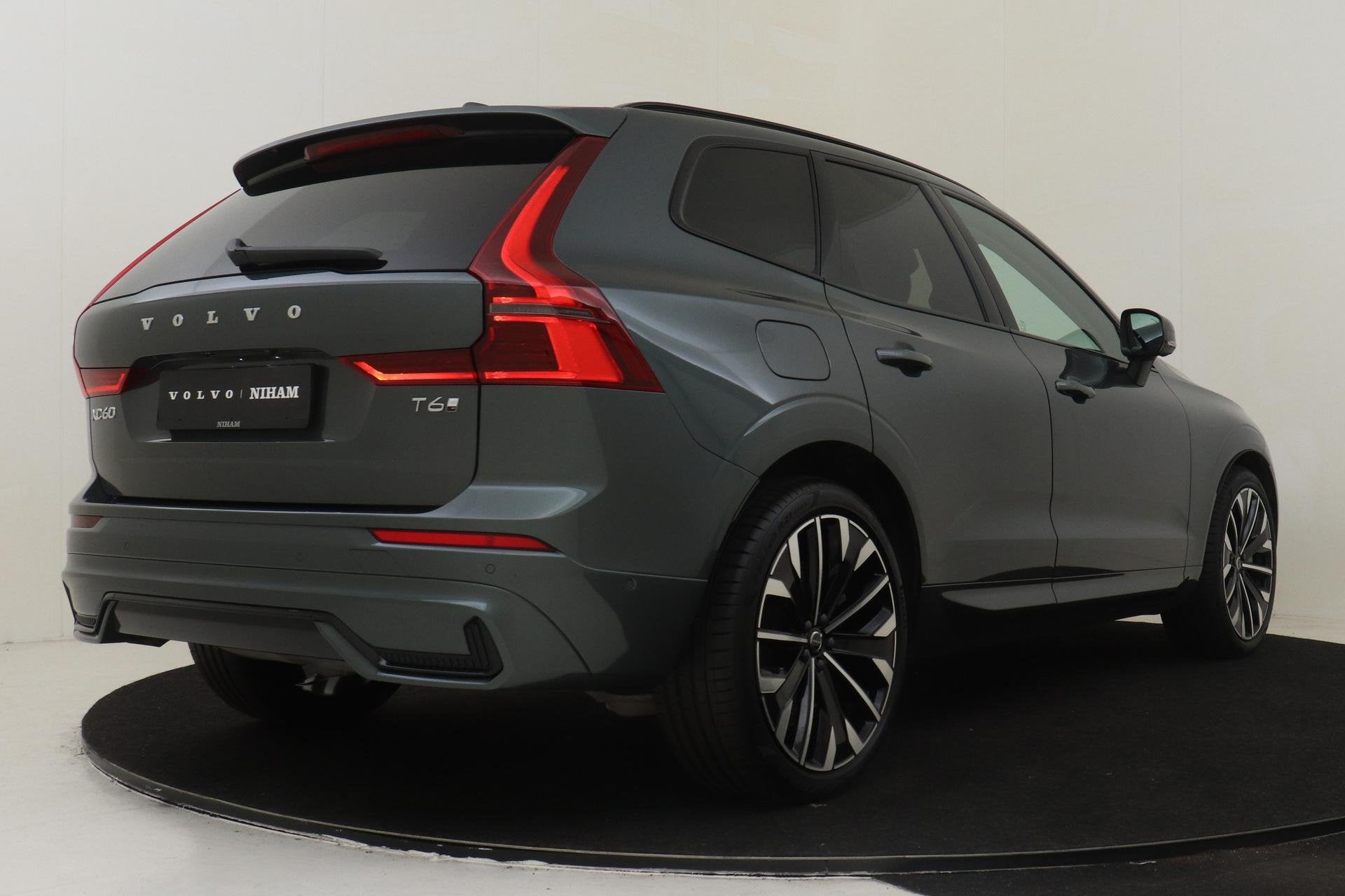Volvo XC60 II T6 PLUG-IN HYBRID AWD ULTRA DARK *FULL OPTIONS, Auto's, Automaat, 12 maanden, Gebruikt, Euro 6
