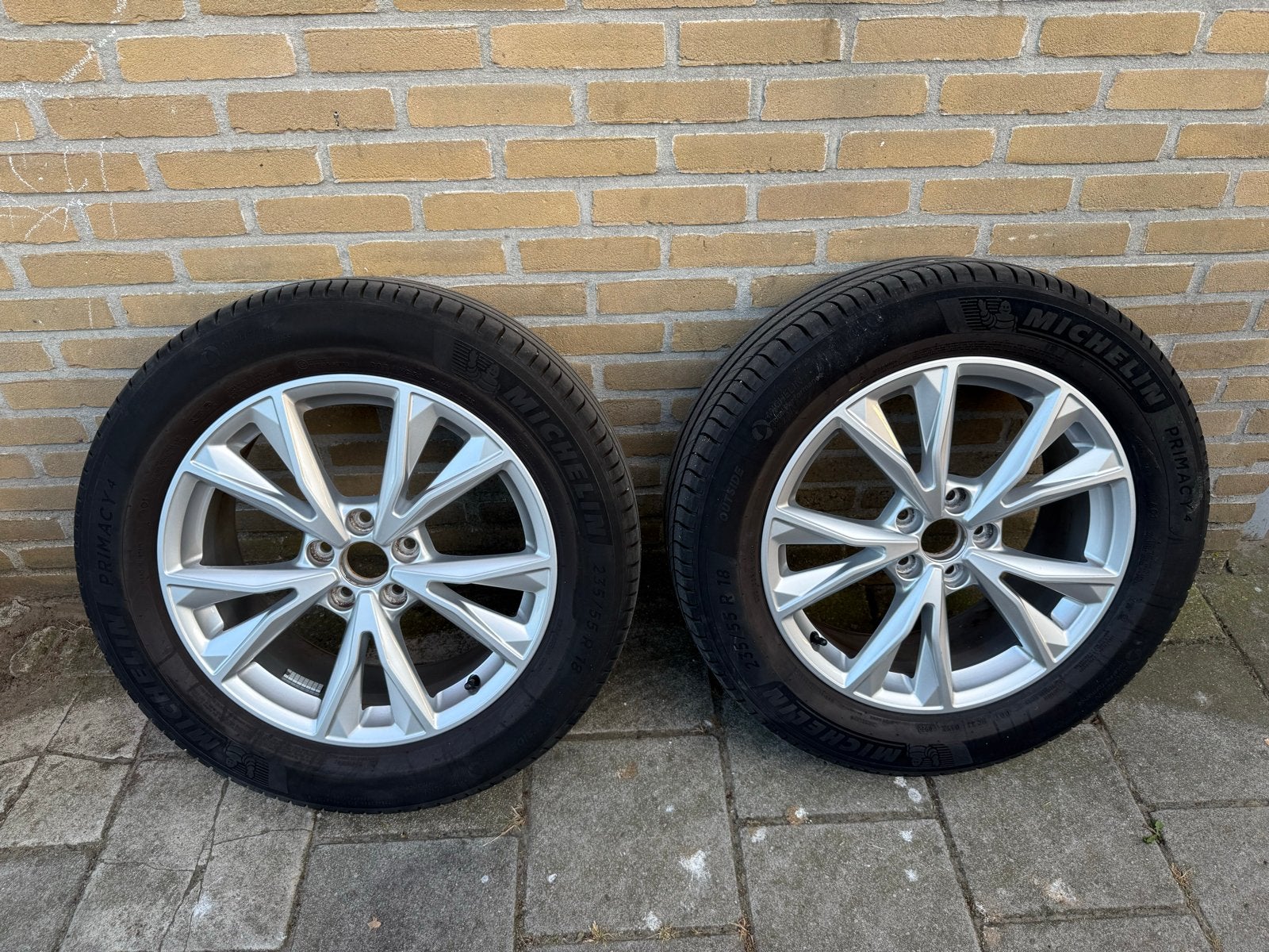 Audi Q3 F3 originele velgen met banden (2022/2025), Auto-onderdelen, Banden en Velgen, 18 inch, Gebruikt, Banden en Velgen, Ophalen of Verzenden