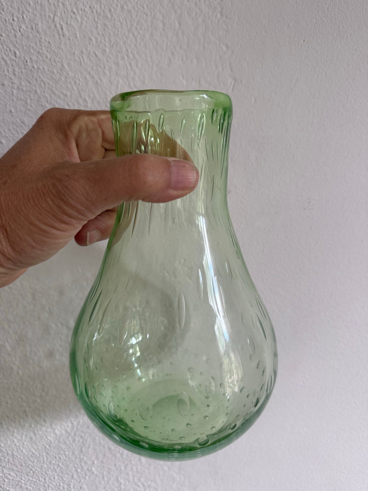 Groene glazen vaas met bubbels, Antiek en Kunst, Ophalen of Verzenden