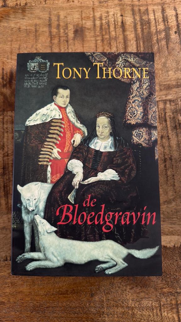 T. Thorne - De Bloedgravin, Ophalen of Verzenden, Zo goed als nieuw, T. Thorne