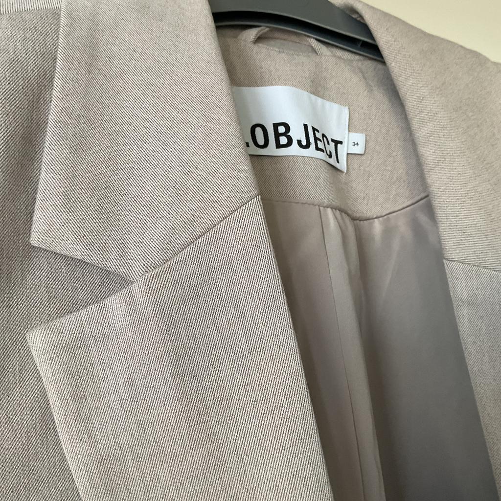Blazer zandkleur maat 34, Prijs nieuw 90,00€, Ophalen of Verzenden, Nieuw, Overige maten, Overige kleuren
