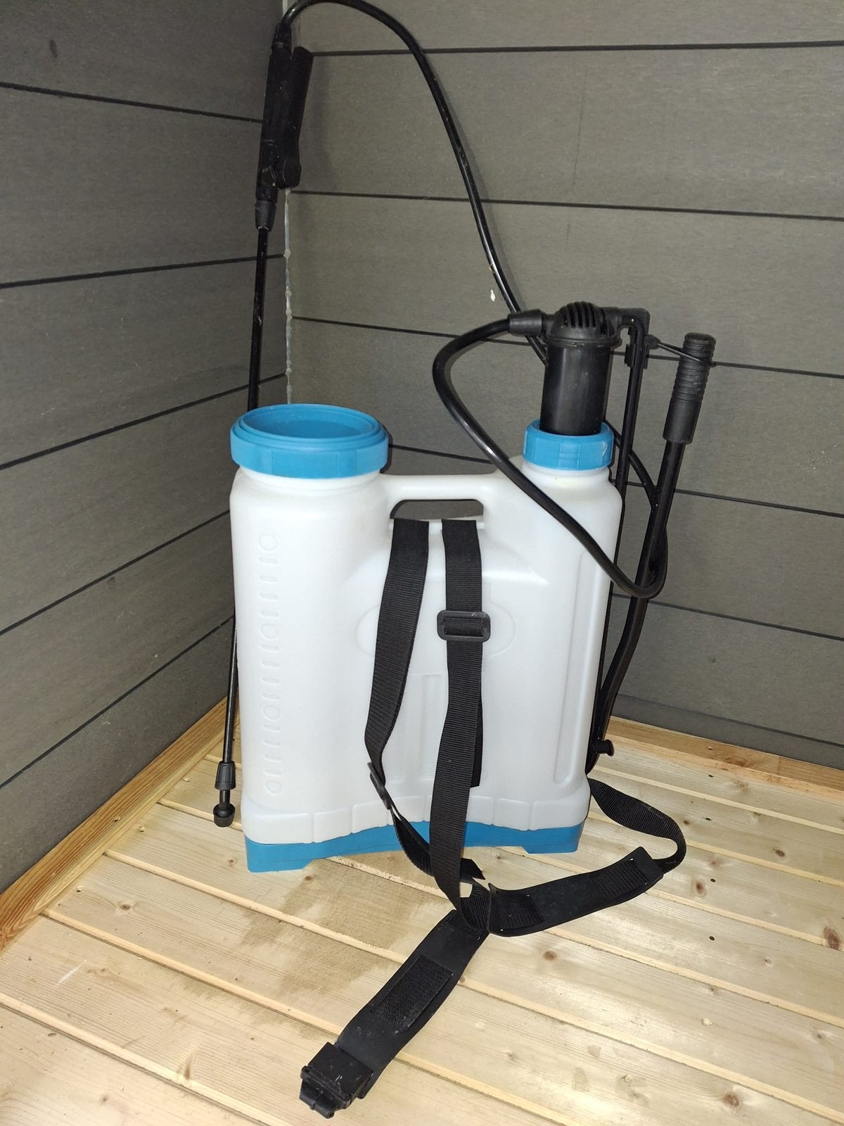 Drukspuit 16 liter te koop, Tuin en Terras, Hand-tuingereedschap, Ophalen, Zo goed als nieuw