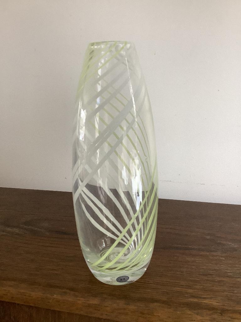 Antieke glazen vaas Reijmyre, Zweden 23 cm hoog., Ophalen