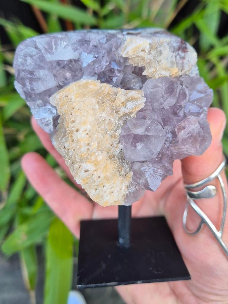 Amethist met agaat en druzy calciet, Ophalen of Verzenden, Rond, Minder dan 25 cm, Minder dan 40 cm