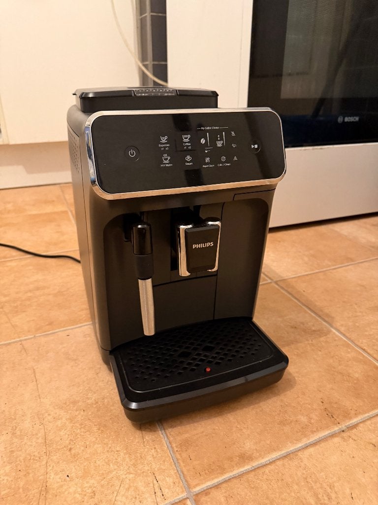 Philips 2200 volautomatische koffiemachine, Witgoed en Apparatuur, Koffiezetapparaten, Ophalen, Espresso apparaat, 10 kopjes of meer