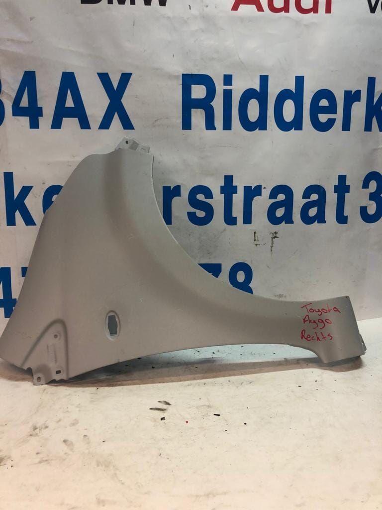 Toyota Aygo Scherm rechts-voor met 538110H030, Gebruikt, -, -, Rechts