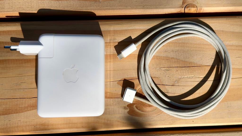 Apple USB Netwerkadapter 140 Watt [orgineel], Ophalen of Verzenden, Zo goed als nieuw
