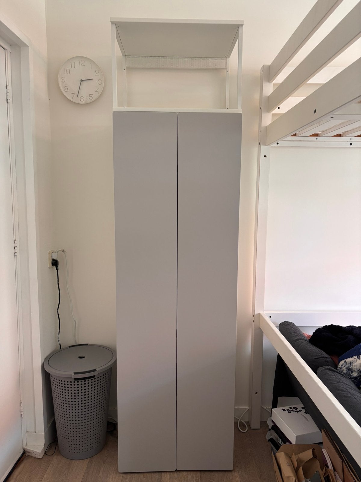 Ikea Platsa kast met grijze Smastad deuren, Ophalen, 50 tot 100 cm, 150 tot 200 cm, 25 tot 50 cm