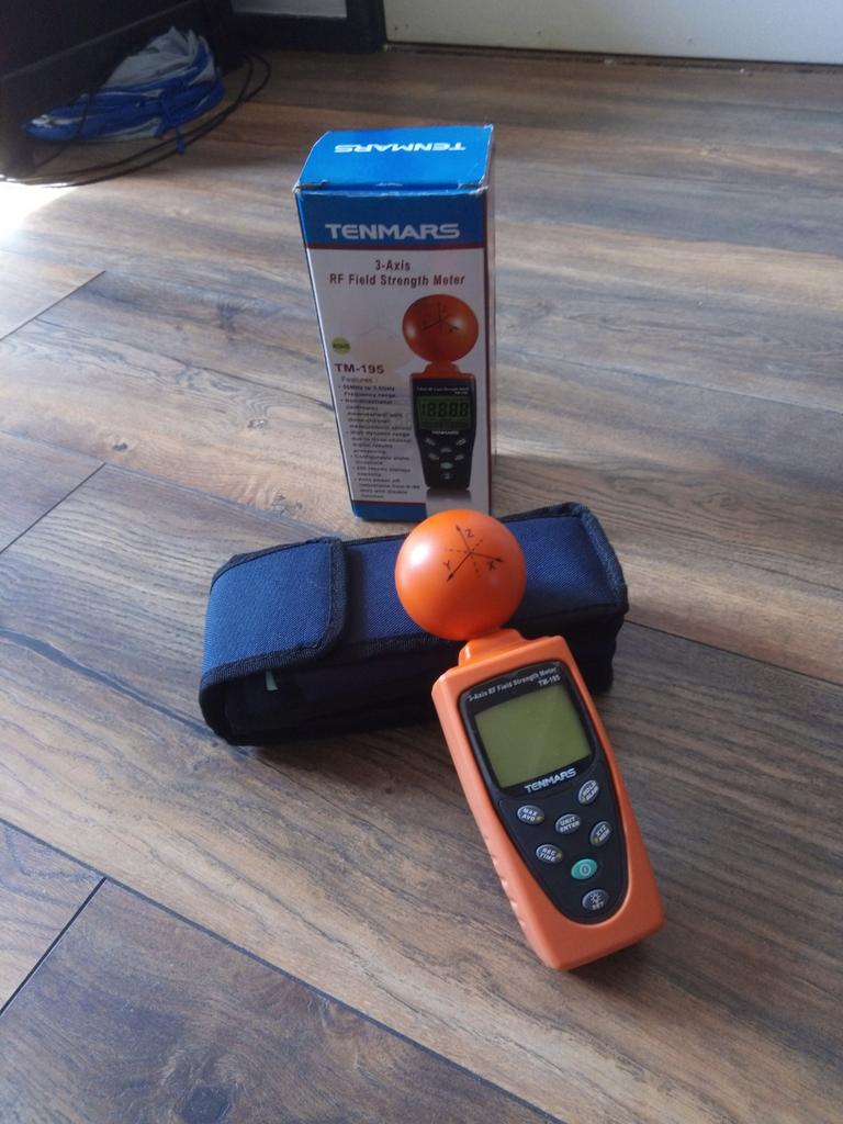 Tenmars TM-195 3-assige professionele RF Veldsterktemeter, Ophalen of Verzenden, Zo goed als nieuw, Overige meters