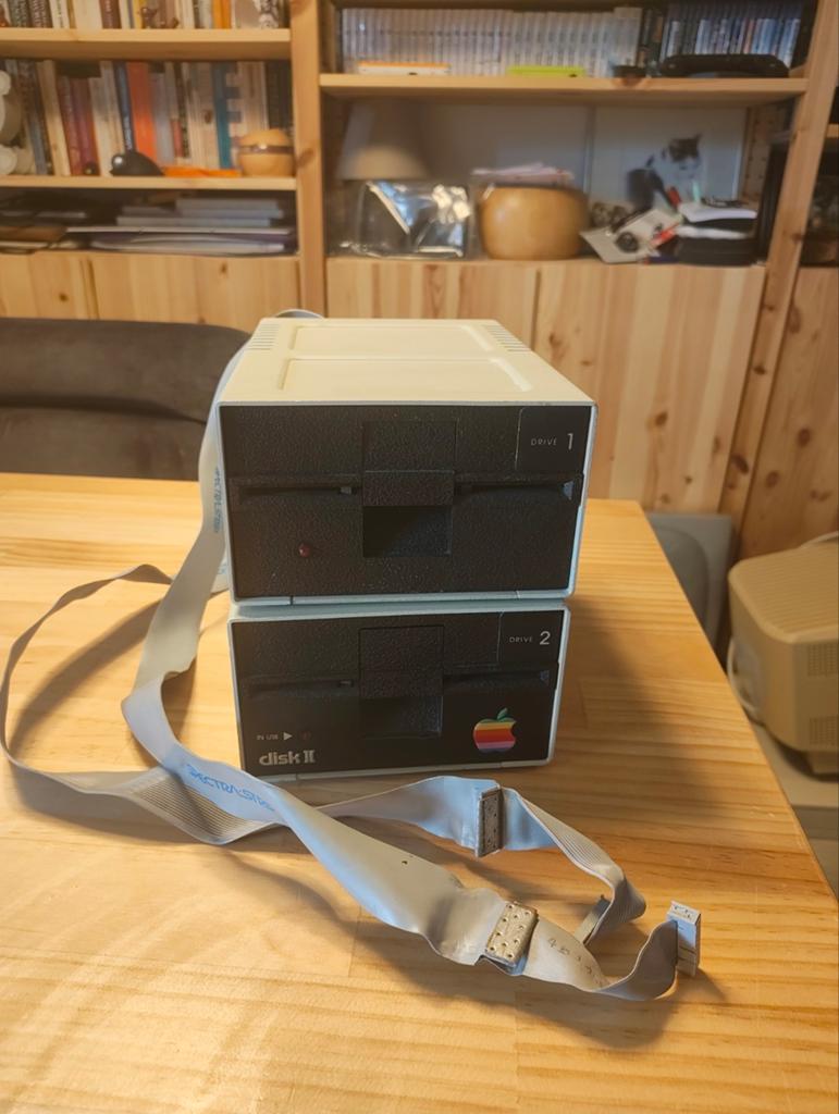 Vintage Apple Disk II Floppy Drives (2 stuks), Computers en Software, Vintage Computers, Ophalen of Verzenden