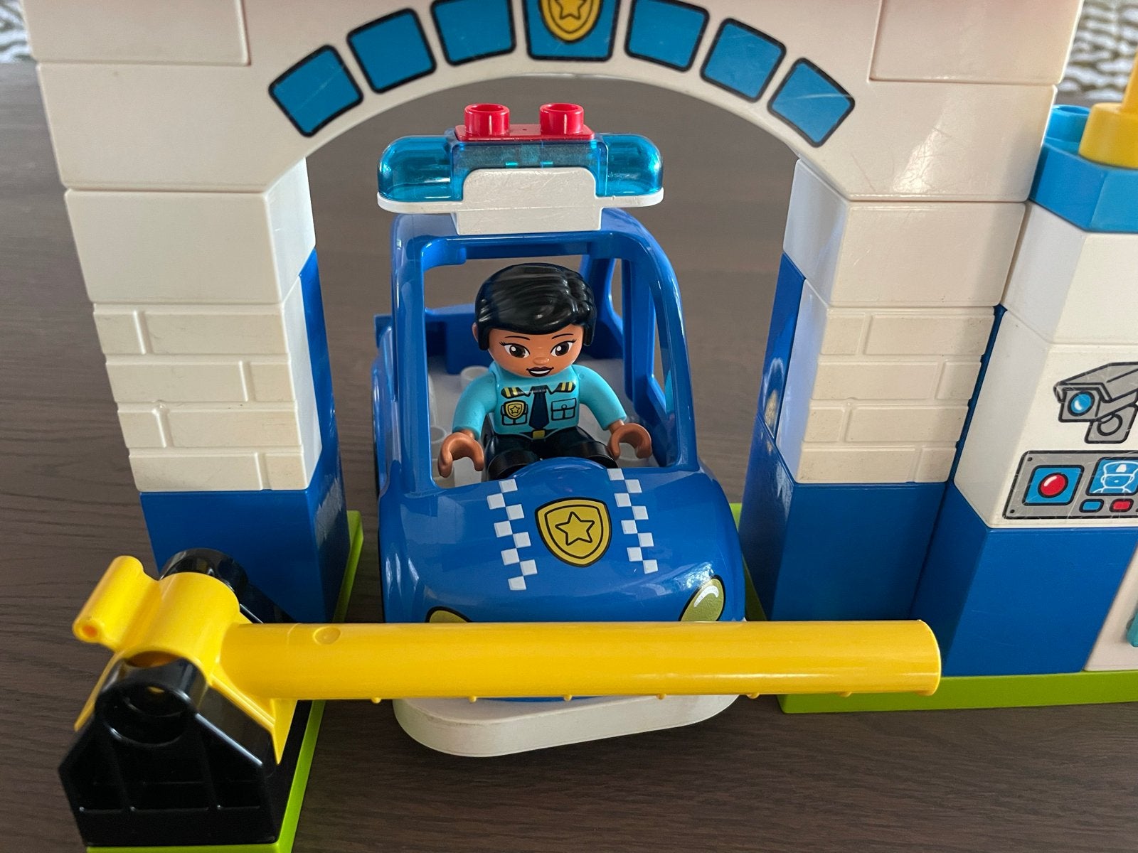 LEGO Duplo Politiebureau 10902 - Z.g.a.n., Ophalen of Verzenden, Zo goed als nieuw, Compleet, Duplo