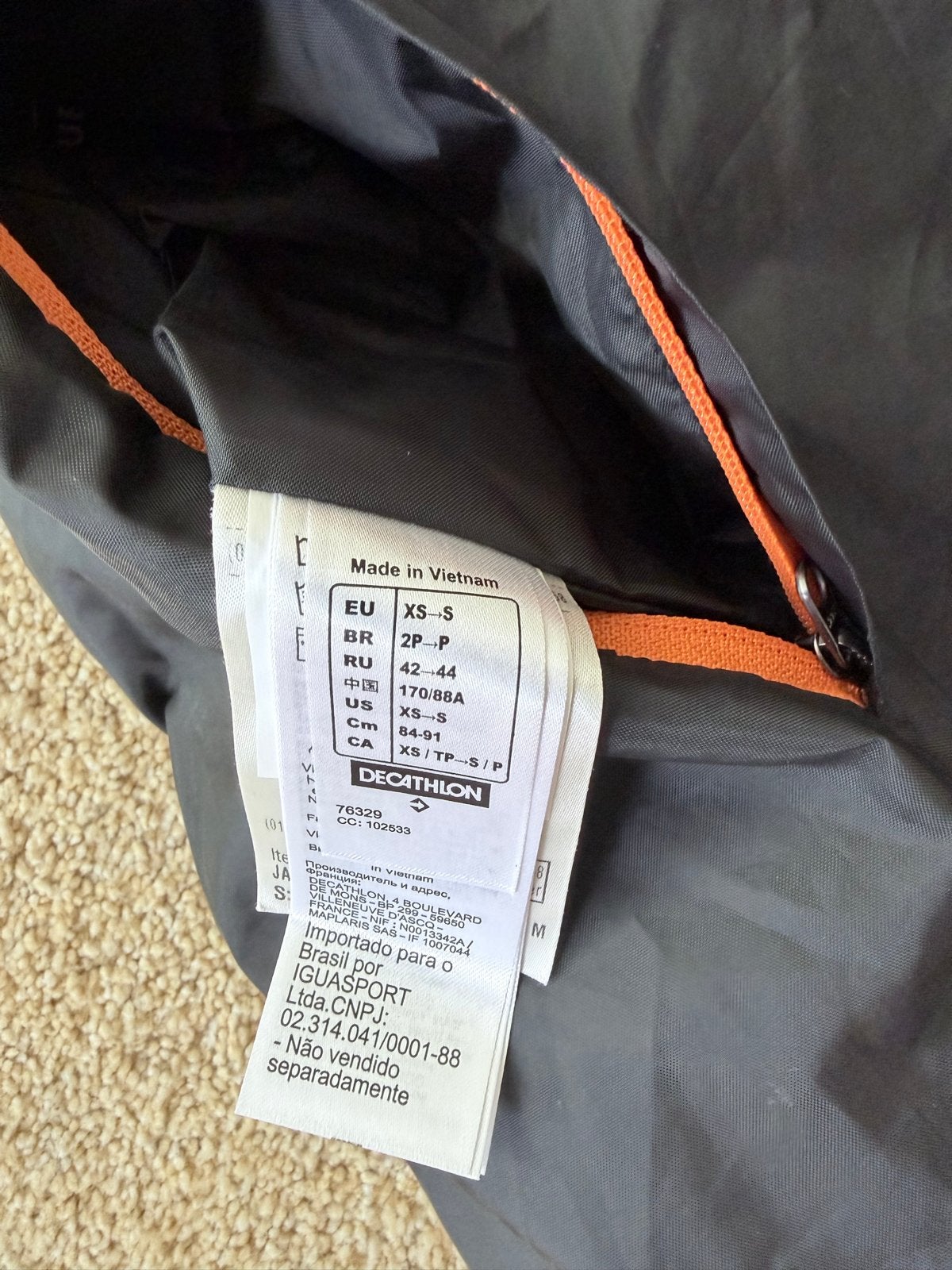 Quechua Regenjas - Maat XS-S, Ophalen, Zo goed als nieuw, Regenjas, Heren