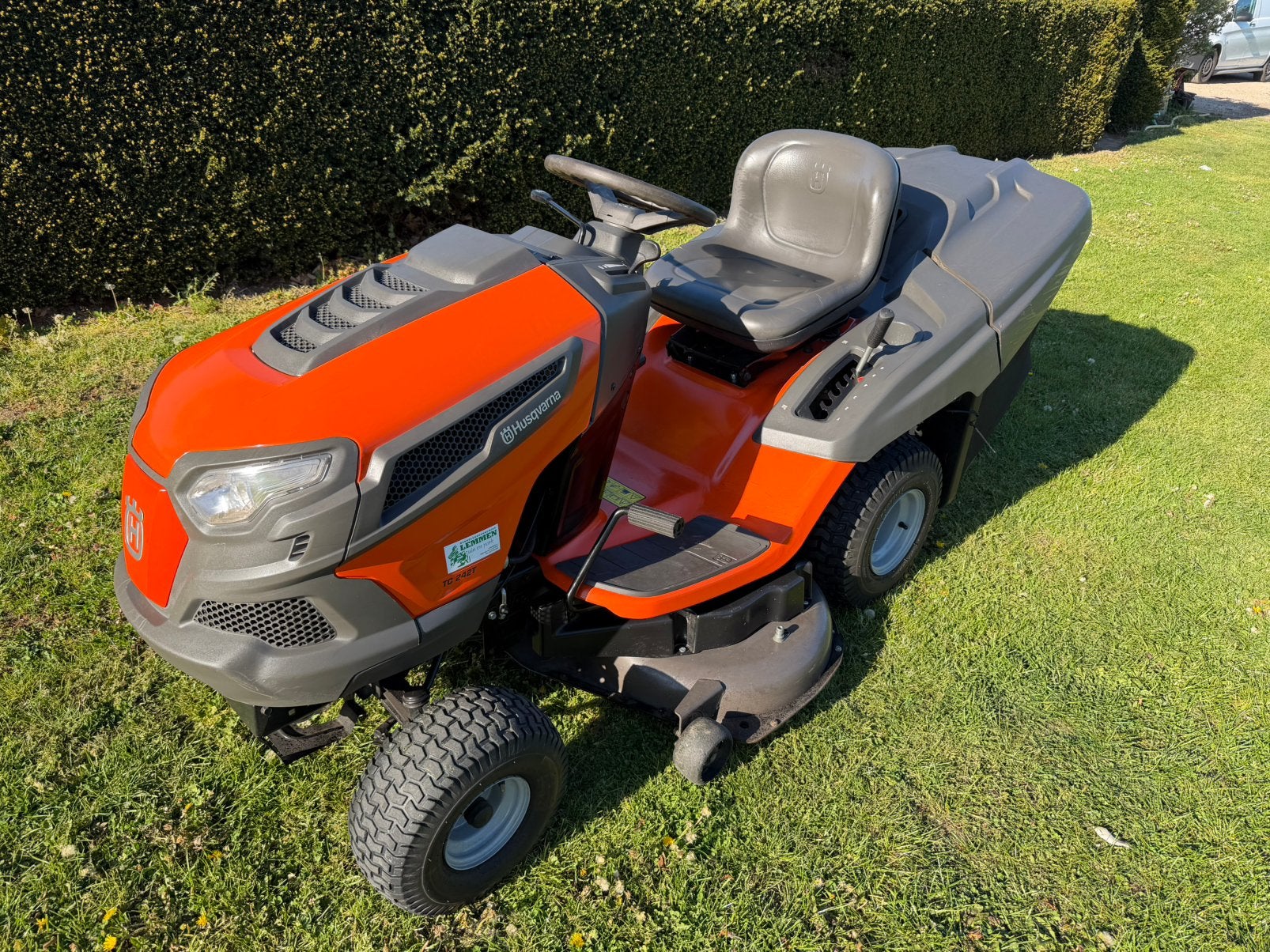 Husqvarna TC242T zitmaaier, Ophalen, Zo goed als nieuw, H, H