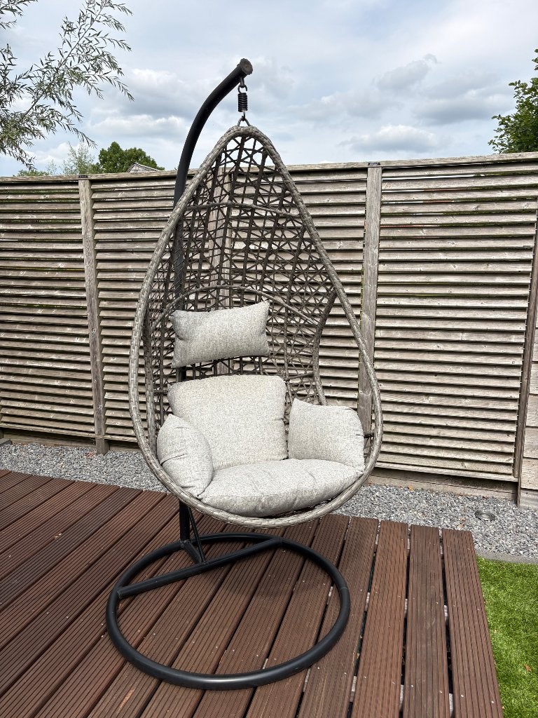 Mooie hangstoel compleet, Tuin en Terras, Ophalen, Zo goed als nieuw, Rotan