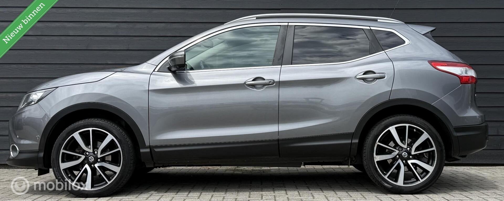 Nissan Qashqai 1.2 T Premier Edition Pano.dak/Trekhaak/Navi/, Auto's, Nissan, Voorwielaandrijving, Euro 5, Gebruikt, 4 cilinders