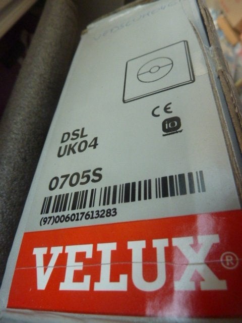 Nieuw Velux verduisterende gordijnen op solar / UK04 (134x98, Huis en Inrichting, Rolgordijn, Verduisterend, 134 cm, Nieuw
