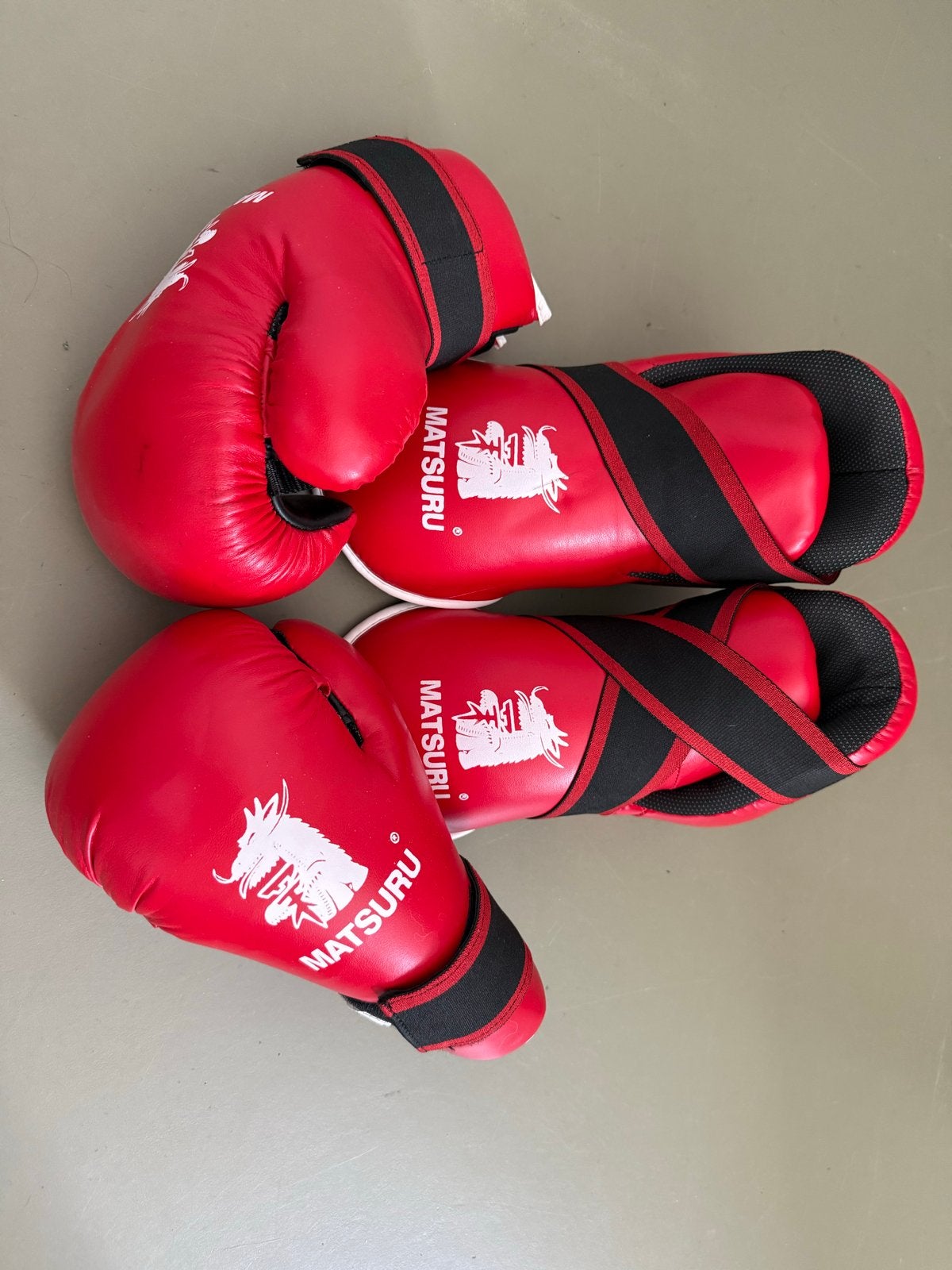 Matsuru Bokshandschoenen en Voetbeschermers Set - Maat S, Sport en Fitness, Ophalen of Verzenden, Zo goed als nieuw, Boksbeschermers