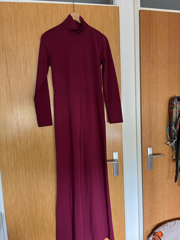NA-KD Jumpsuit Bordeaux Rood Maat M, Kleding | Dames, Jumpsuits, Ophalen of Verzenden, Zo goed als nieuw, Maat 38/40 (M), Rood