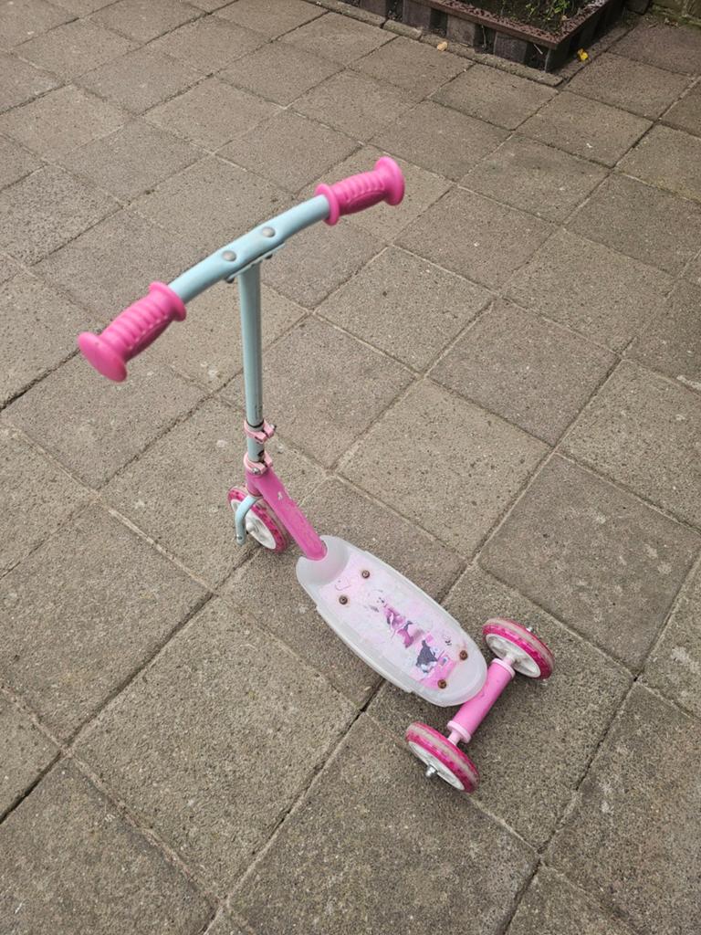 Roze kinderstep met 3 wielen - Gebruikt, Ophalen of Verzenden, Gebruikt, Gewone step