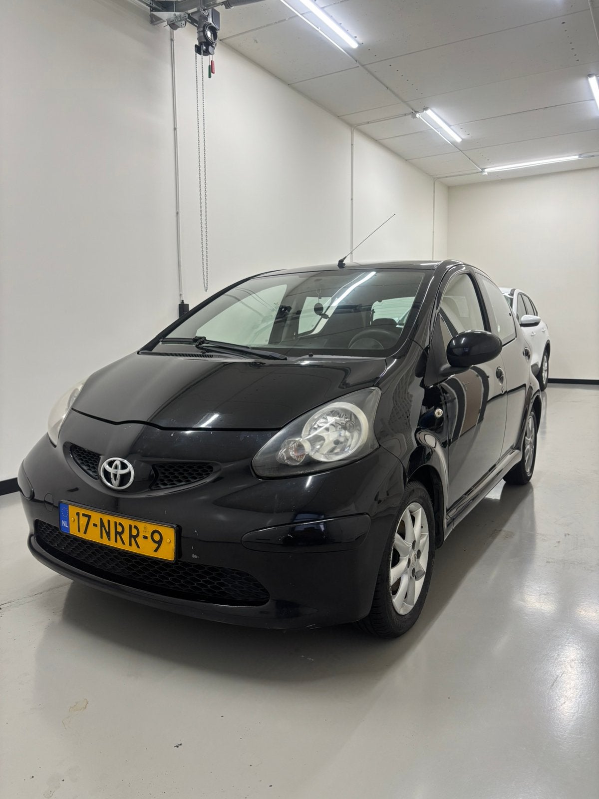 Toyota Aygo 1.0 - 5 Deurs - 1 Jaar APK - Carplay - Airco, Auto's, Voorwielaandrijving, Stof, 4 stoelen, Bedrijf
