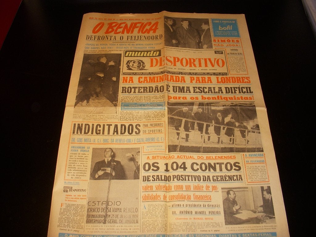 Speciale Portugese sportkrant Feyenoord - Benfica april 1963, Ophalen of Verzenden, Gebruikt, Feyenoord, Boek of Tijdschrift