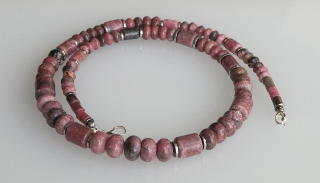 Prachtige ketting met Rhodoniet en Hematiet zilver, Sieraden, Tassen en Uiterlijk, Kettingen, Verzenden, Nieuw, Steen of Mineraal