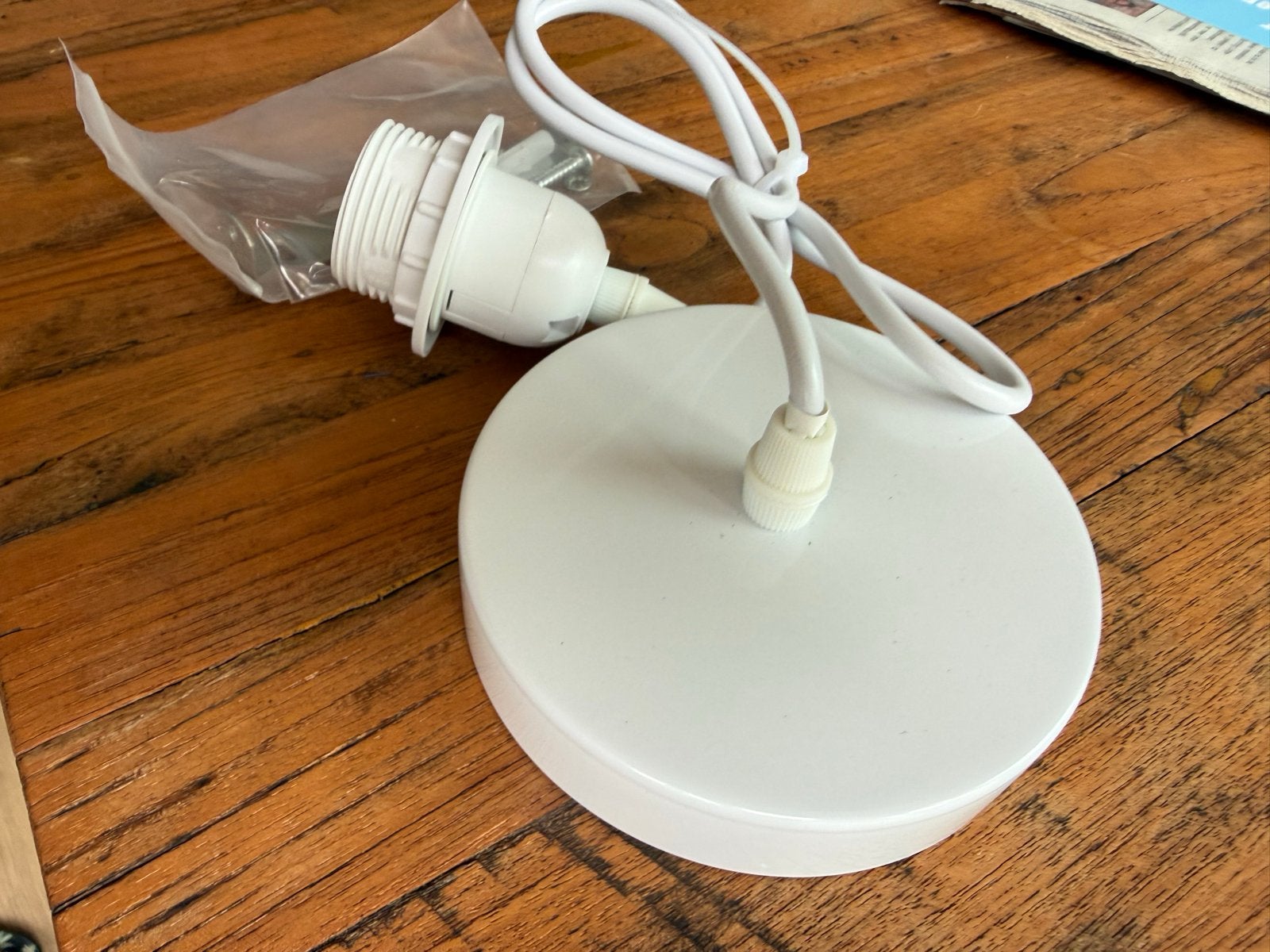 Plafondkap met E27 fitting en kabel - Wit, Ophalen, Nieuw, Kunststof, E27 (groot)