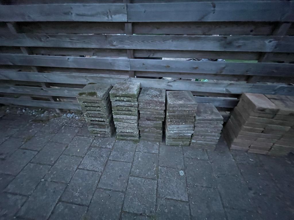 Gratis ophalen: Diverse tuintegels, Tuin en Terras, Ophalen, Gebruikt, 10 m² of meer, Beton