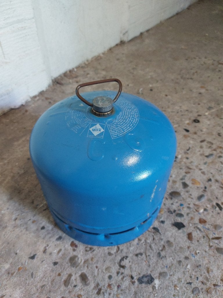 Gampinggaz gasfles leeg, Ophalen