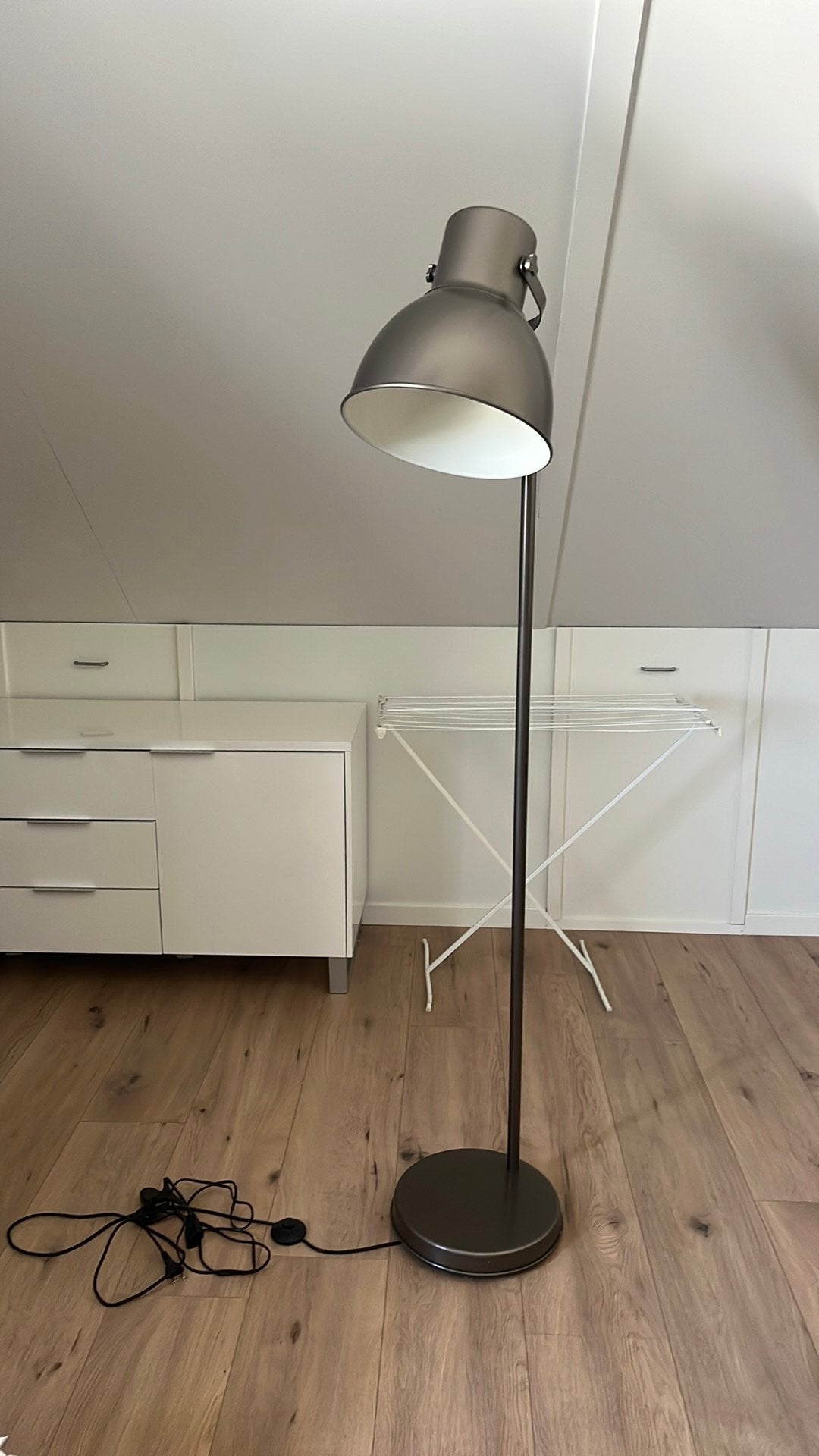 Staande lamp ikea, inclusief lamp en dimmer, Huis en Inrichting, Ophalen, Zo goed als nieuw, 150 tot 200 cm