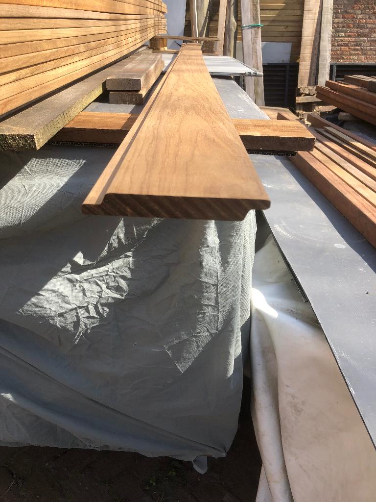 Frake 400 stuks 305cm channelsiding gevelbekleding, Tuin en Terras, Palen, Balken en Planken, Ophalen, Planken, Nieuw, Hardhout