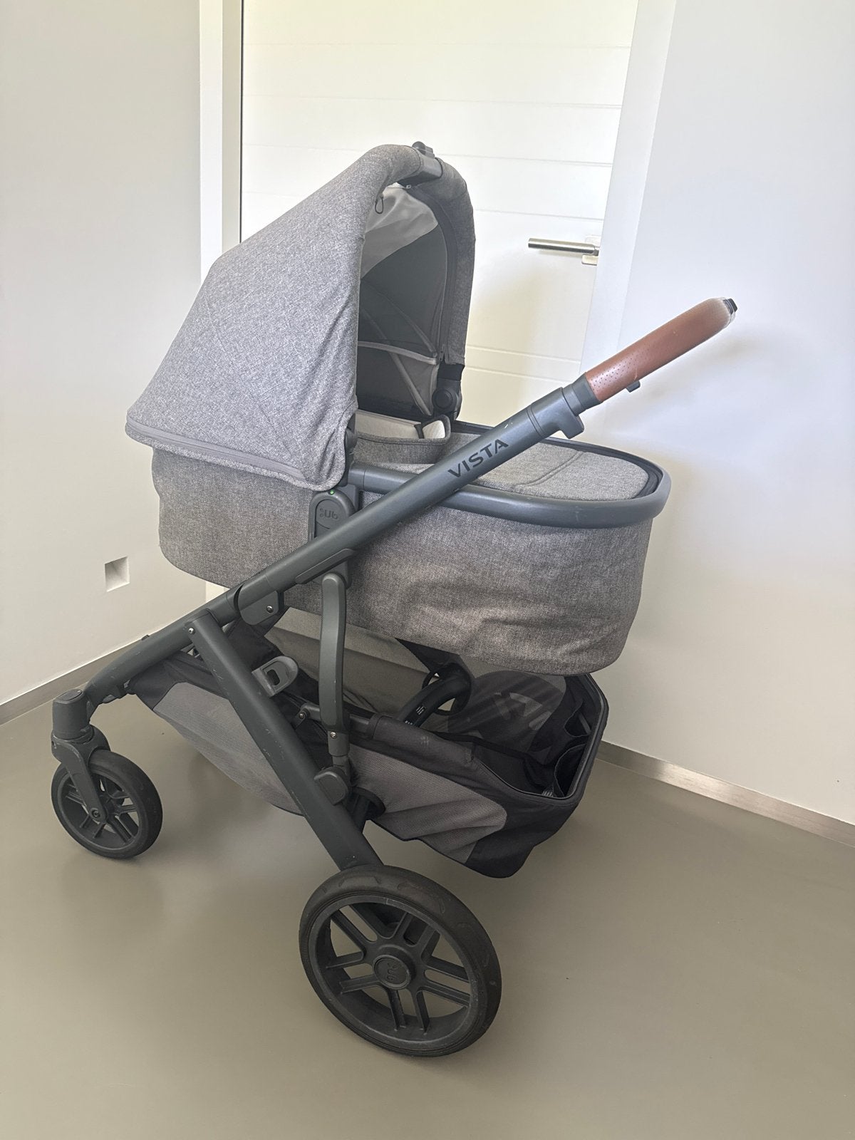 Uppababy Vista V2 kinderwagen met reiswieg en zitje, Gebruikt, Combiwagen, Met reiswieg, Ophalen