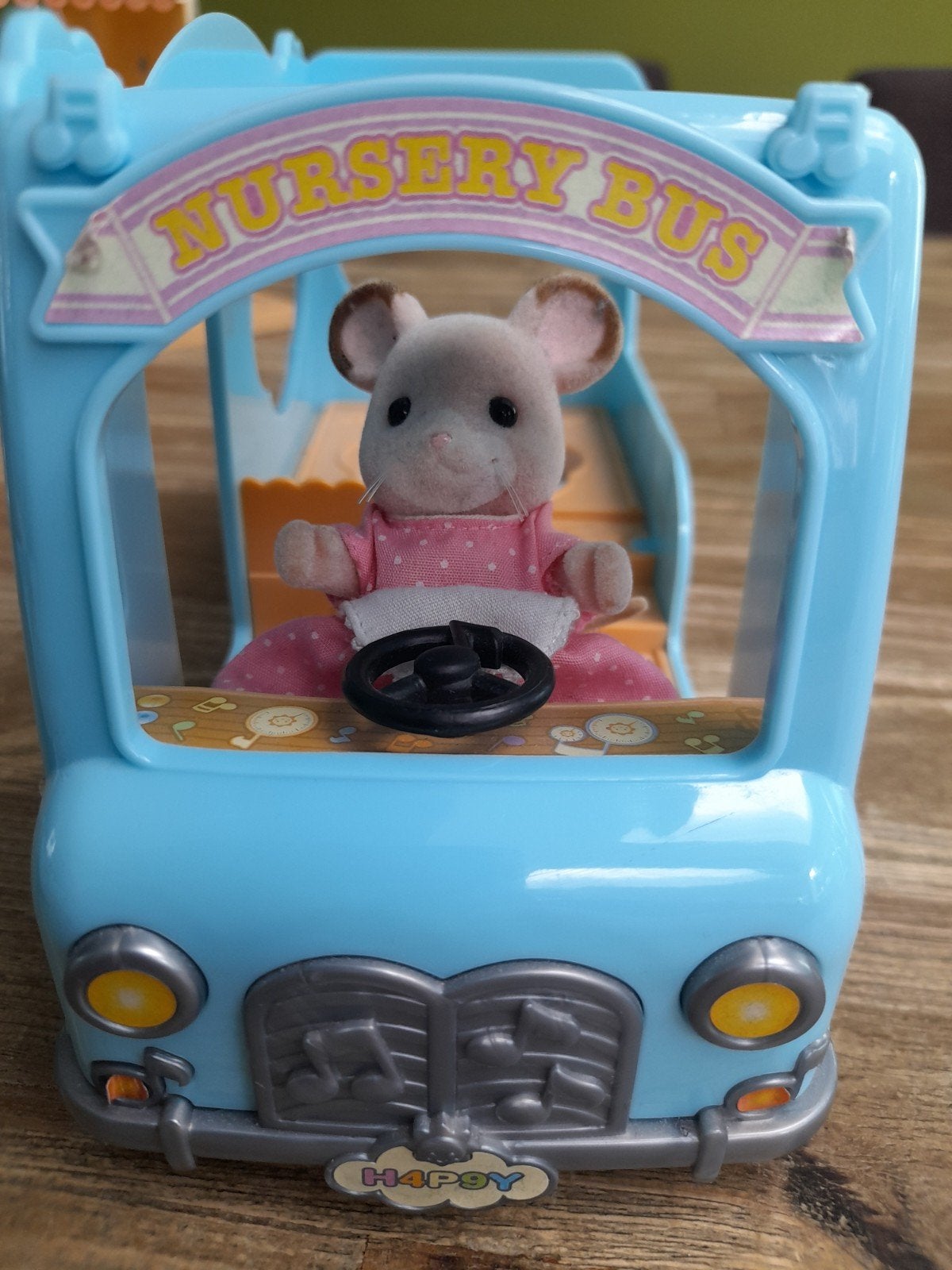 Sylvanian Nursery bus 5317, Ophalen of Verzenden, Zo goed als nieuw, Poppenhuis