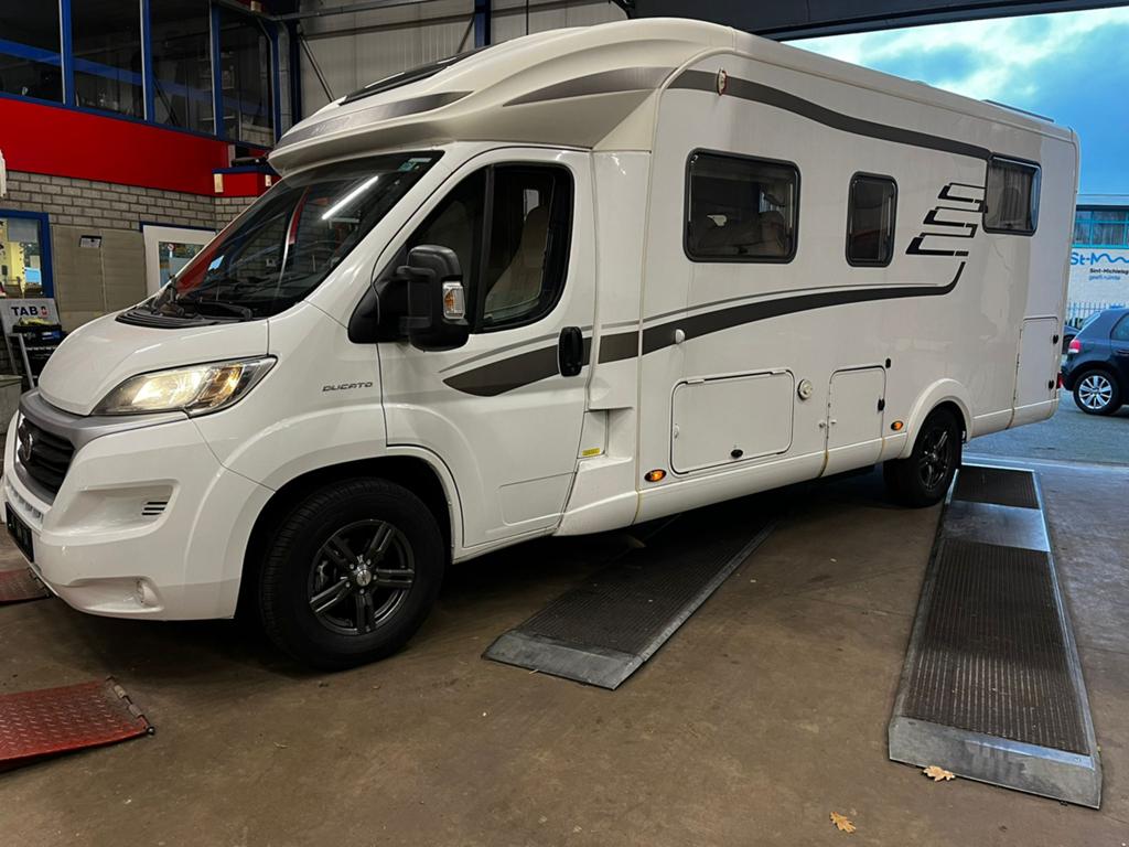 Topstaat Luxe Hymer T698CL met veel luxe !!!, Ringverwarming, Fiat, Particulier, Afzuigkap