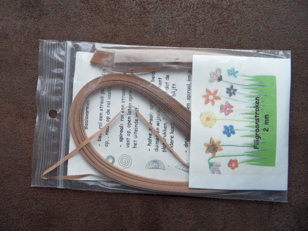 Quilling paper – papierfiligraanstroken 2mm bruin, Nieuw, Ophalen of Verzenden, Papier of Karton, Bruin