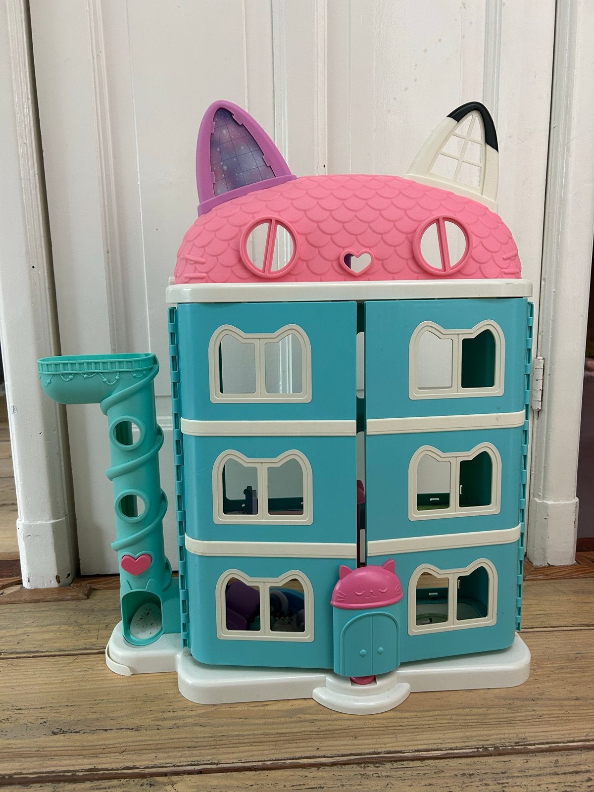 Gabby's Poppenhuis met accessoires, Ophalen, Zo goed als nieuw, Poppenhuis