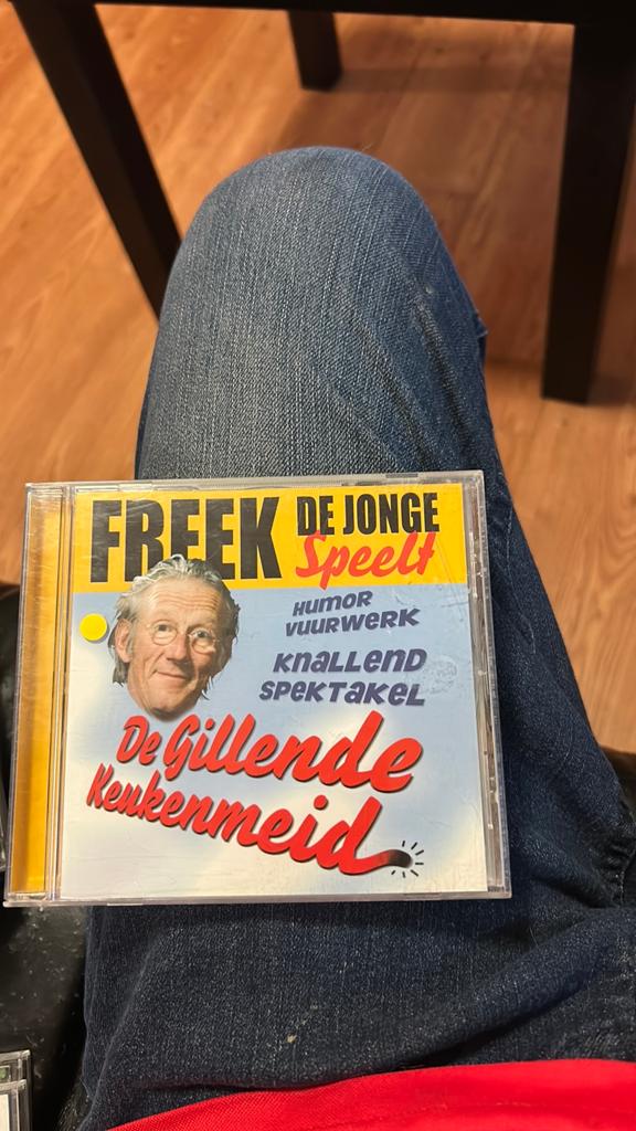 Freek de Jonge - De Gillende Keukenmeid CD, Cd's en Dvd's, Cd's | Humor en Cabaret, Ophalen of Verzenden, Gebruikt