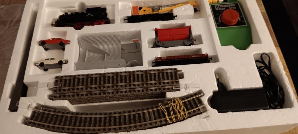 Te koop fleishmann startset in goede staat 85 euro, Ophalen, Treinset, Gelijkstroom, Fleischmann