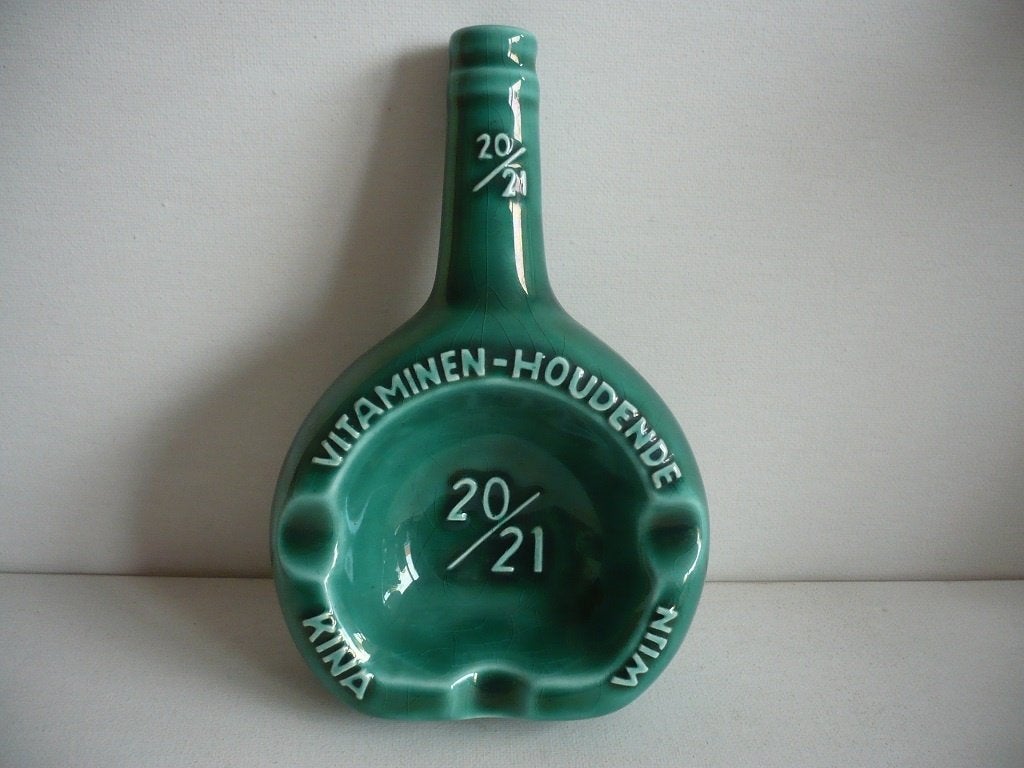 b090-Mooie verzamelwaardige asbak in fles vorm, Kina wijn., Verzamelen, Merken en Reclamevoorwerpen, Ophalen of Verzenden, Nieuw