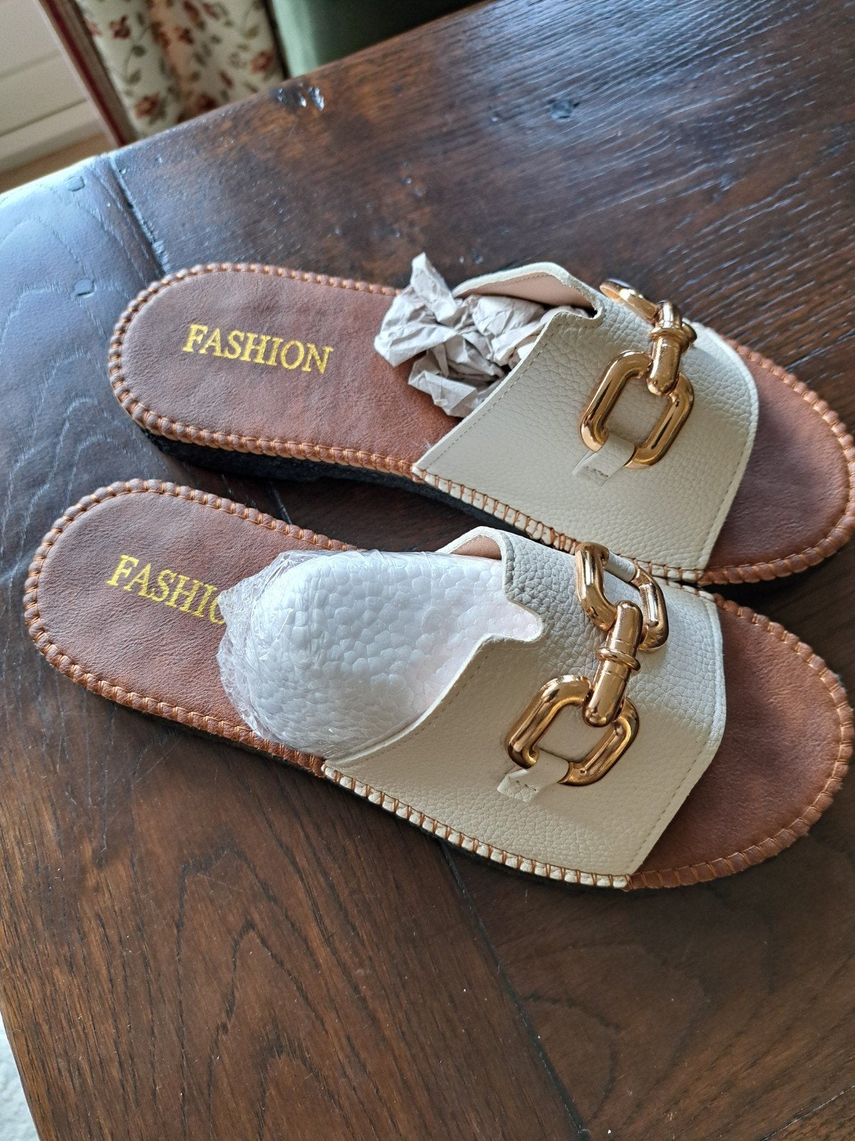 DAMES SLIPPERS NIEUW MAAT 39 ROOM KLEUR, Ophalen of Verzenden, Nieuw