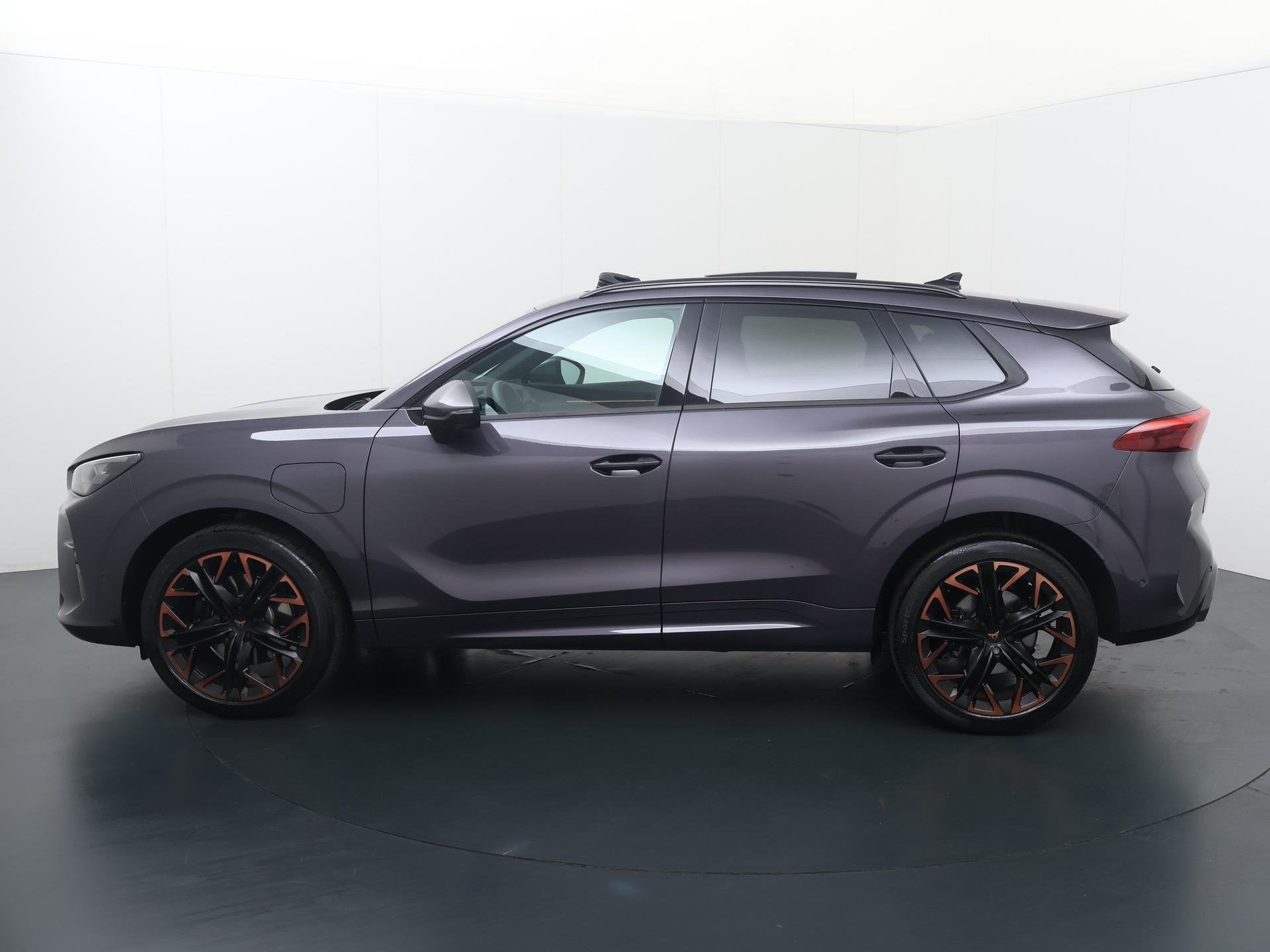 CUPRA Terramar 1.5 TSI e-Hybrid VZ Performance | 272 PK | So, 12 maanden, 150 min, 26 kWh, 1844 kg