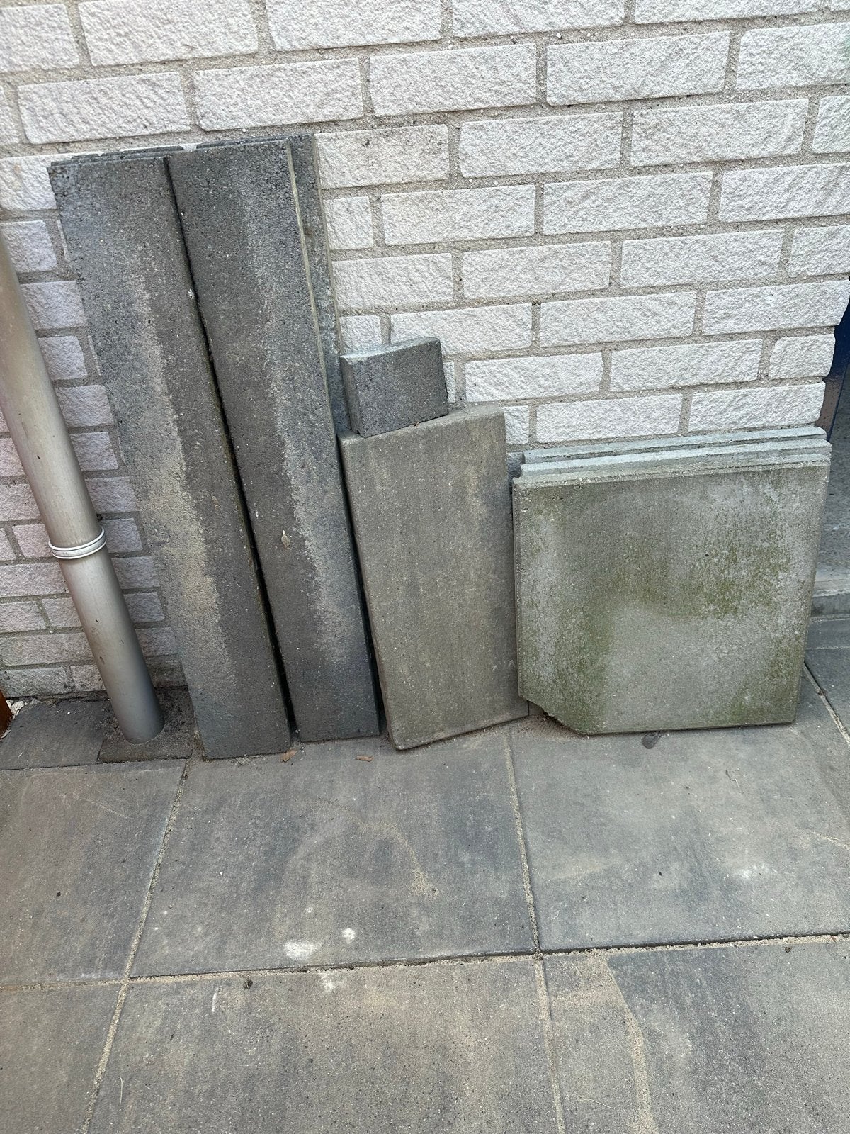 Gebruikte terrastegels en opsluitbanden, Ophalen, Gebruikt, Minder dan 5 m², Beton