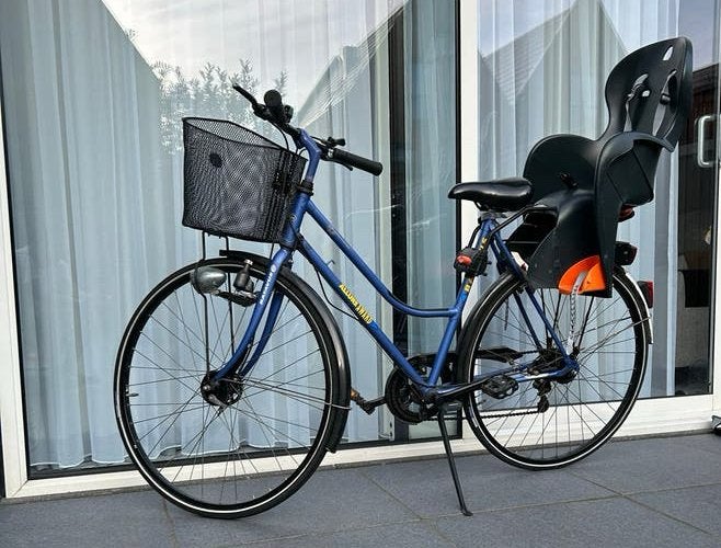Degelijke Batavus (28 inch) met kinderzitje & mand, Fietsen en Brommers, Fietsen | Dames | Damesfietsen, Gebruikt, Versnellingen