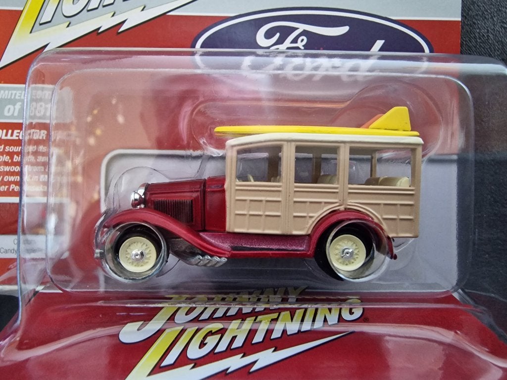Ford Model A "Woody" Johnny Lightning 1:64, Christian@diecastcompany.nl, Auto, Diecast Company, Nieuw