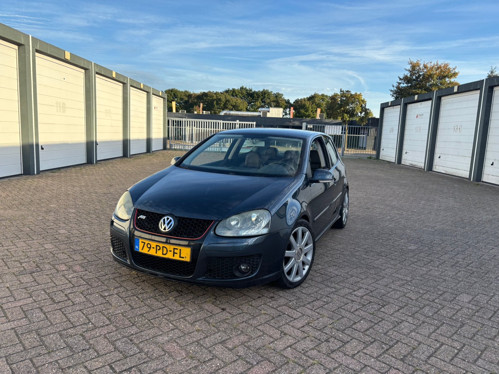 Volkswagen Golf 2.0 FSI 110KW 3D 2004 Blauw, Auto's, Voorwielaandrijving, 4 cilinders, 1984 cc, Blauw