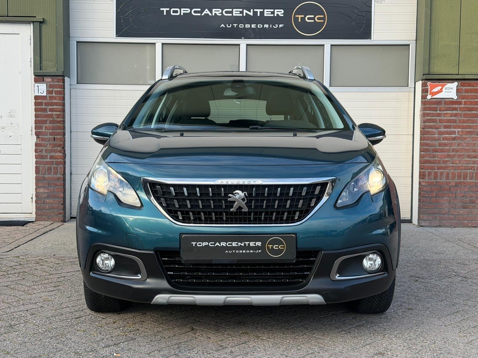 Peugeot 2008 1.2 Allure/PANO/TREKH/NAVI/PARKS/CRUISE/APK/NAP, Voorwielaandrijving, Euro 6, Origineel Nederlands, Bedrijf
