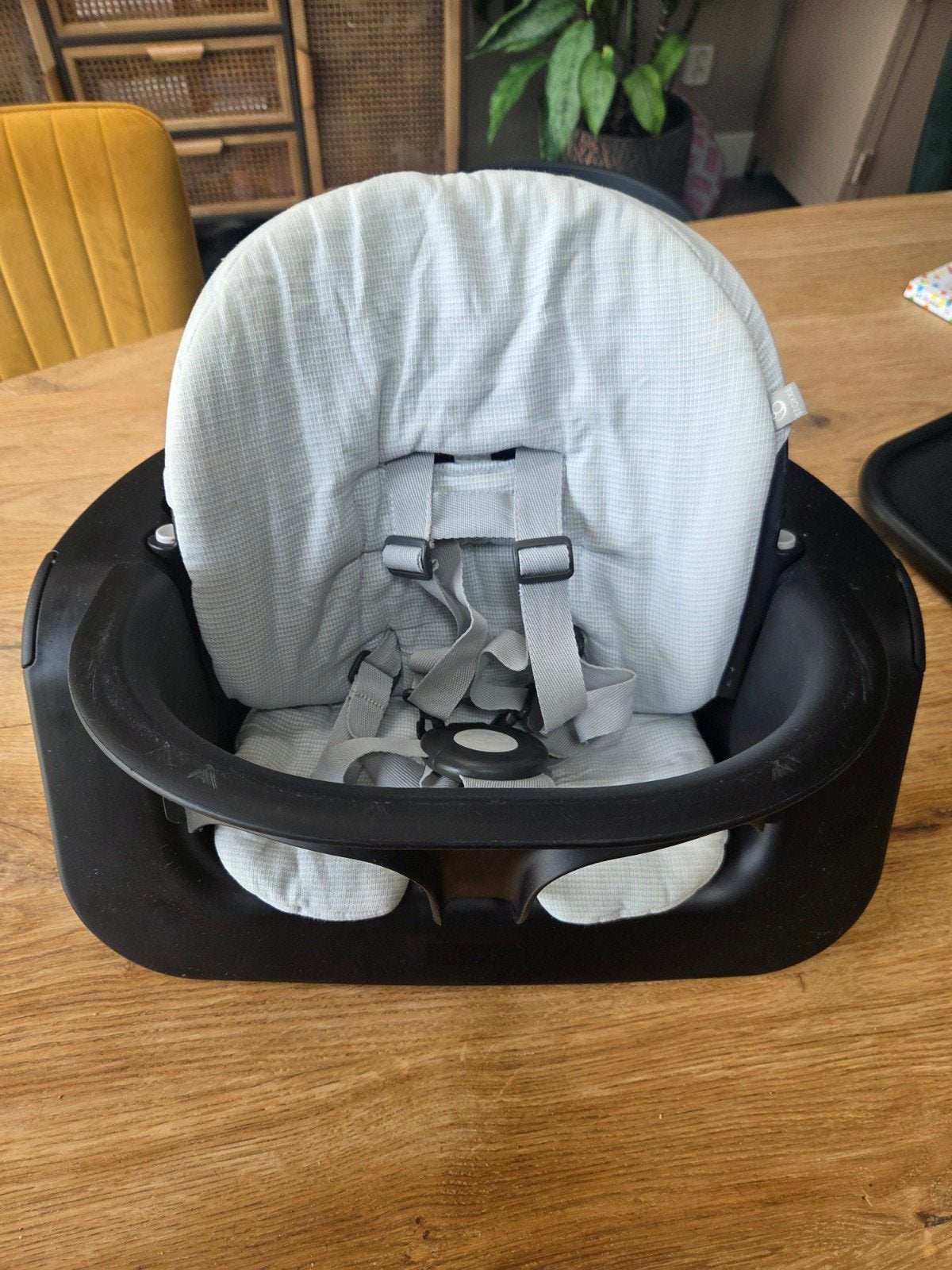 Babyinzet voor Stokke Steps kinderstoel - zwart en compleet, Kinderen en Baby's, Kinderstoelen, Ophalen, Gebruikt, Meegroeistoel
