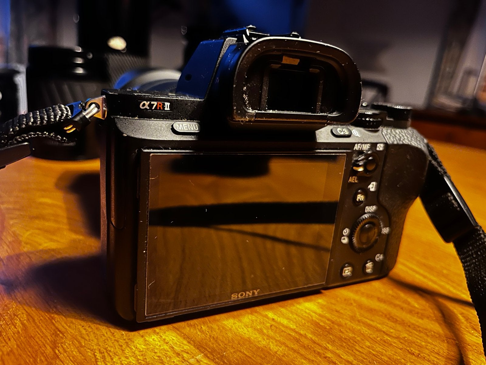 Sony a7R II + 28-70mm lens + 2 batteries, Ophalen of Verzenden, Zo goed als nieuw, Sony, 42 megapixels