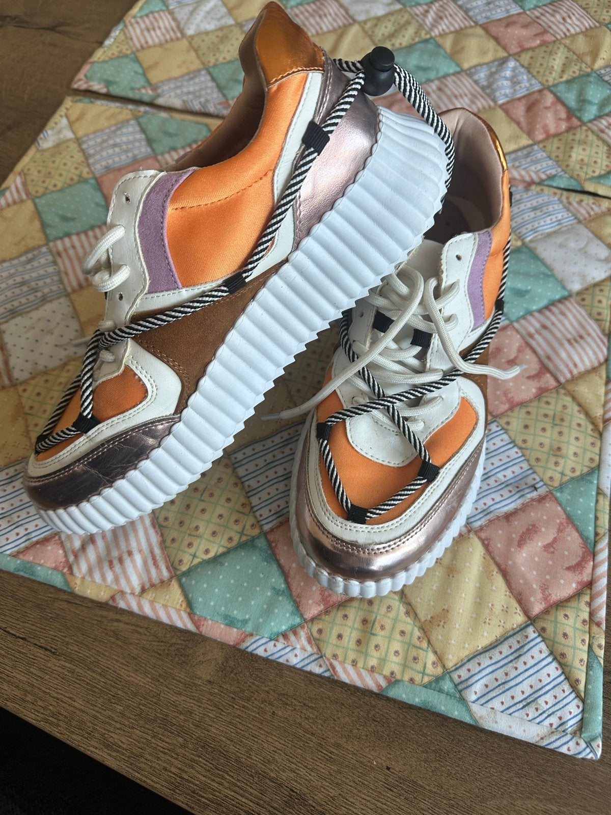 IS Sneakers maat 39 - Trendy en Comfortabel, Ophalen, Gedragen, Overige kleuren, Sneakers of Gympen