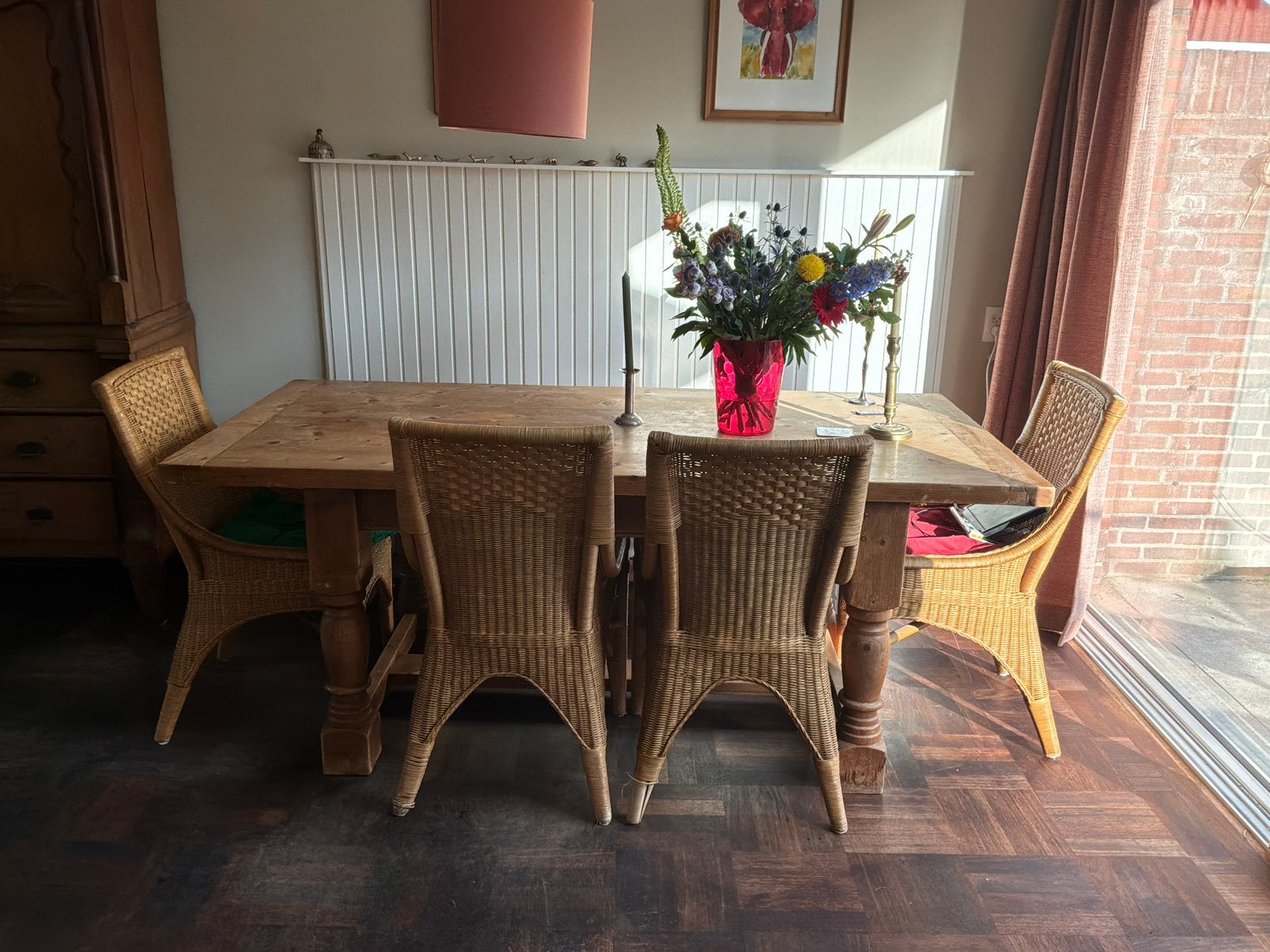 Tafel met vier stoelen, Ophalen, Zo goed als nieuw